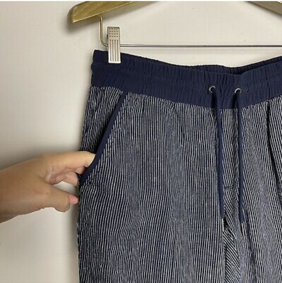 Athleta Stripe Bali Linen cuffed ankle pants, size 2 - Picture 7 of 13